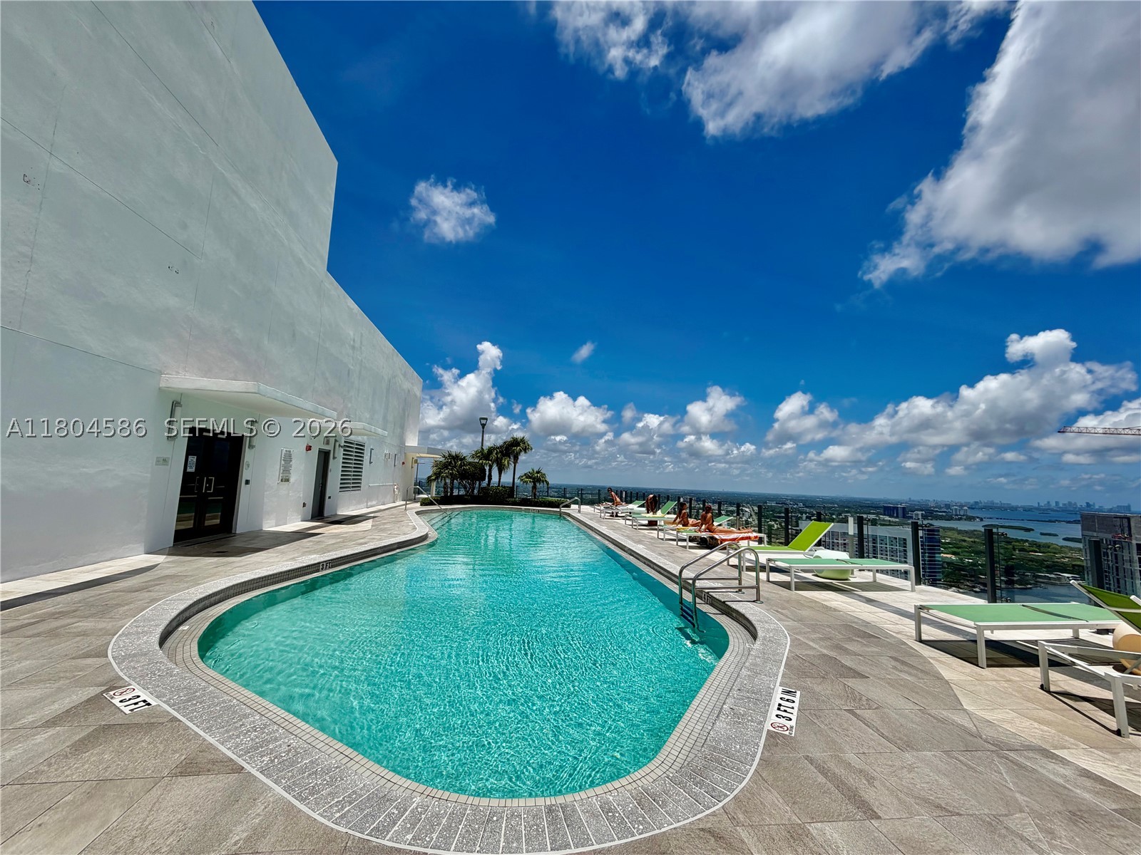 PARAISO BAYVIEWS CONDO - Residential