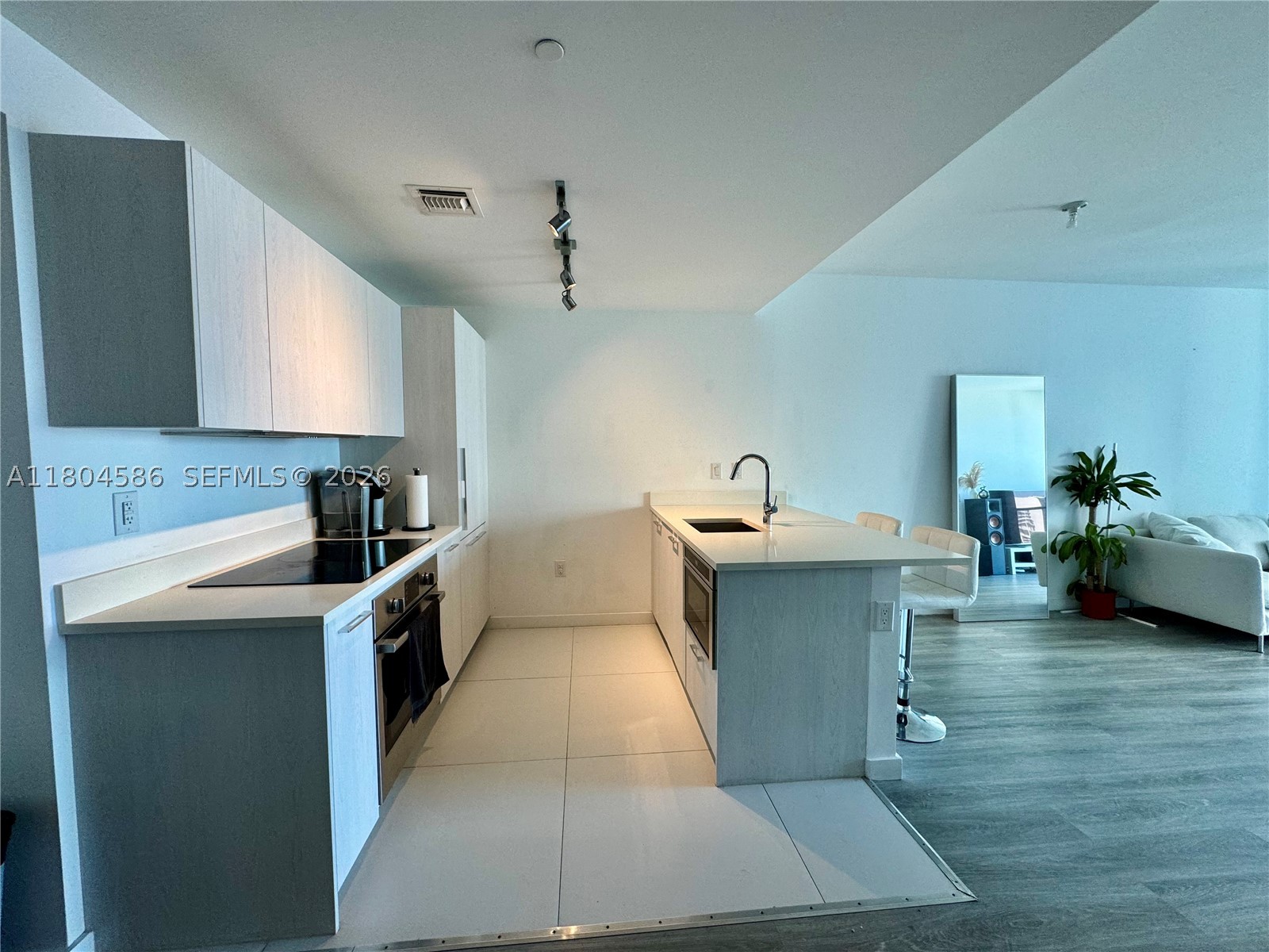 PARAISO BAYVIEWS CONDO - Residential