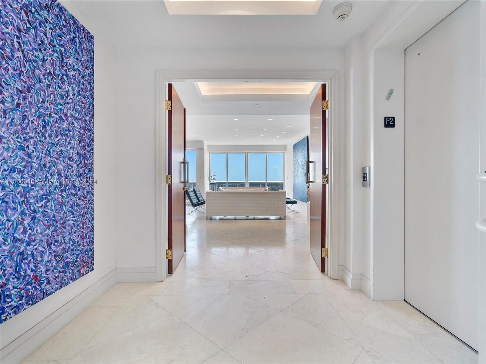 MAJESTIC TOWER - Residential