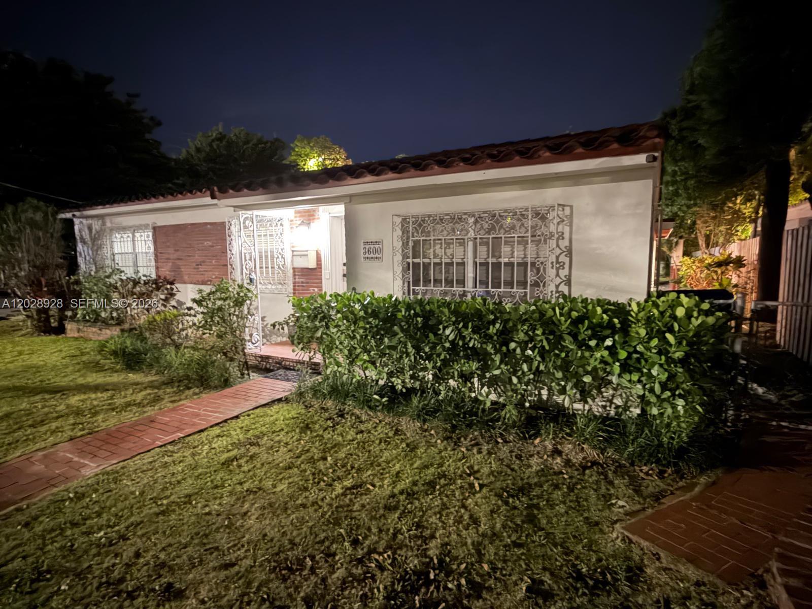 Beautiful 3-bedroom, 2-bathroom home available for short-term rental at 3600 SW 26th Street, Miami. This partially furnished residence offers comfortable living spaces, a functional layout, and a prime location close to Coral Gables, Coconut Grove, Brickell, and Miami International Airport. Available immediately for lease terms of up to six (6) months. Ideal for corporate relocations, temporary housing, or tenants seeking flexibility. Easy to show and ready for immediate occupancy.. 6 months maximum