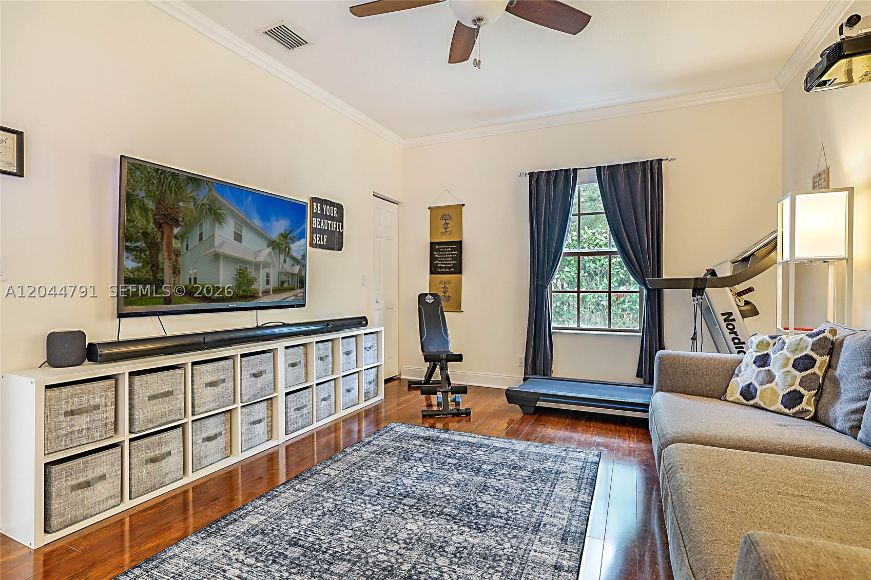 VILLA PALMS CONDO - Residential