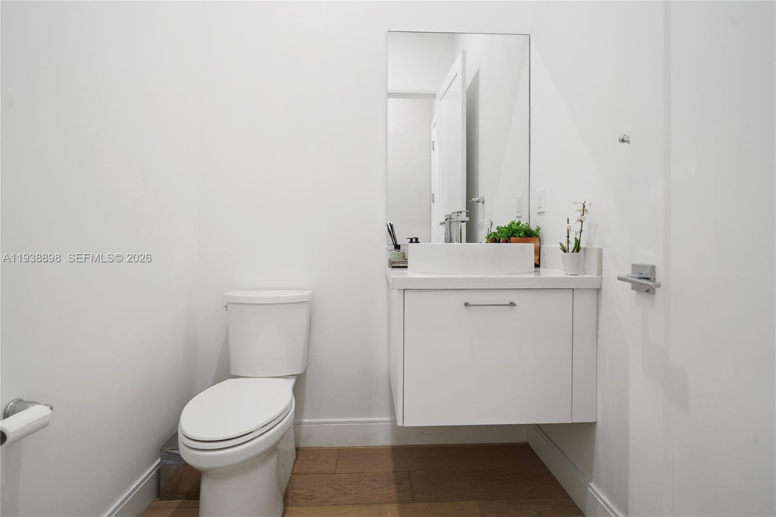 DOWNTOWN DORAL SOUTH PHAS - Residential