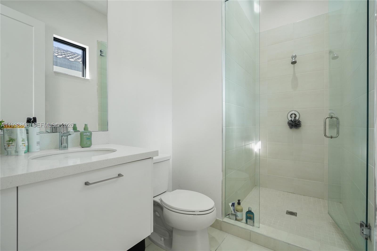 DOWNTOWN DORAL SOUTH PHAS - Residential