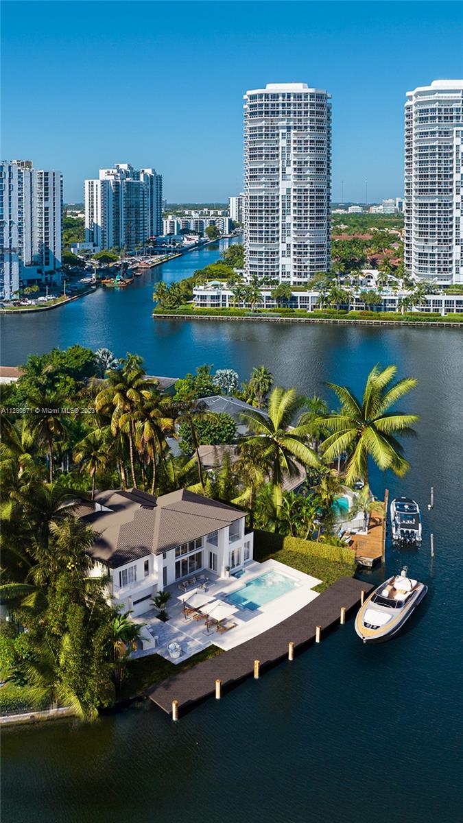 GOLDEN BEACH SEC E - Residential