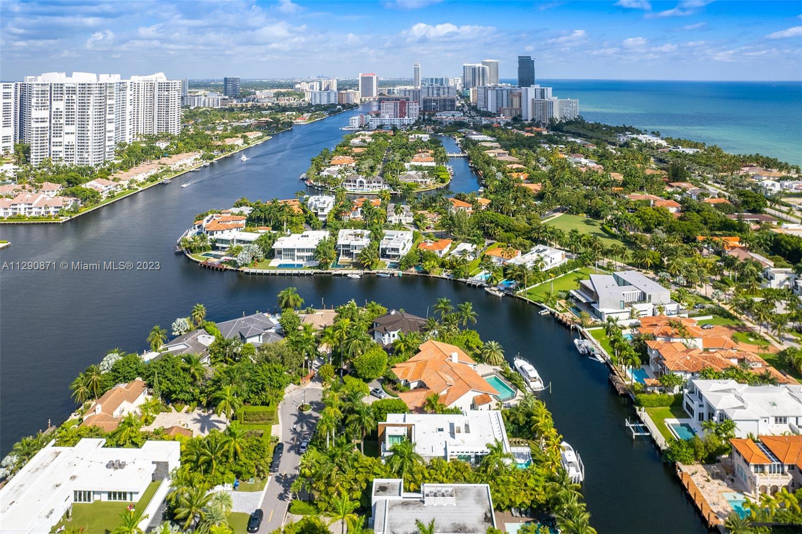 GOLDEN BEACH SEC E - Residential