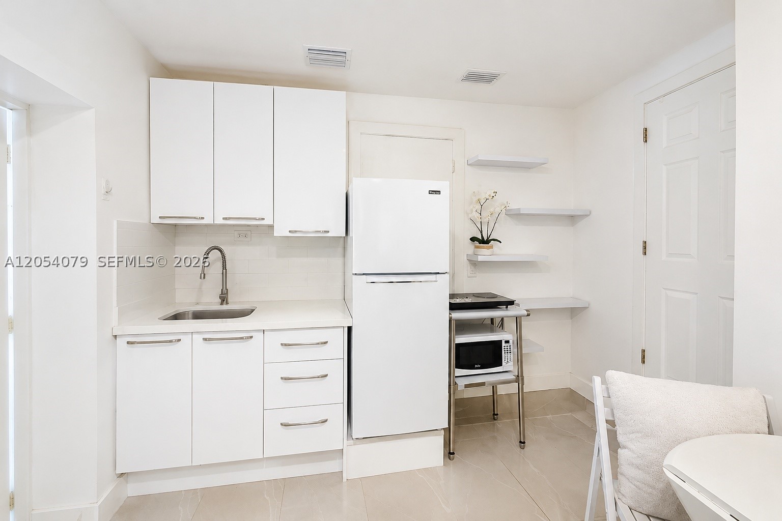SUPERIOR HOMES SEC 6 - Residential Lease