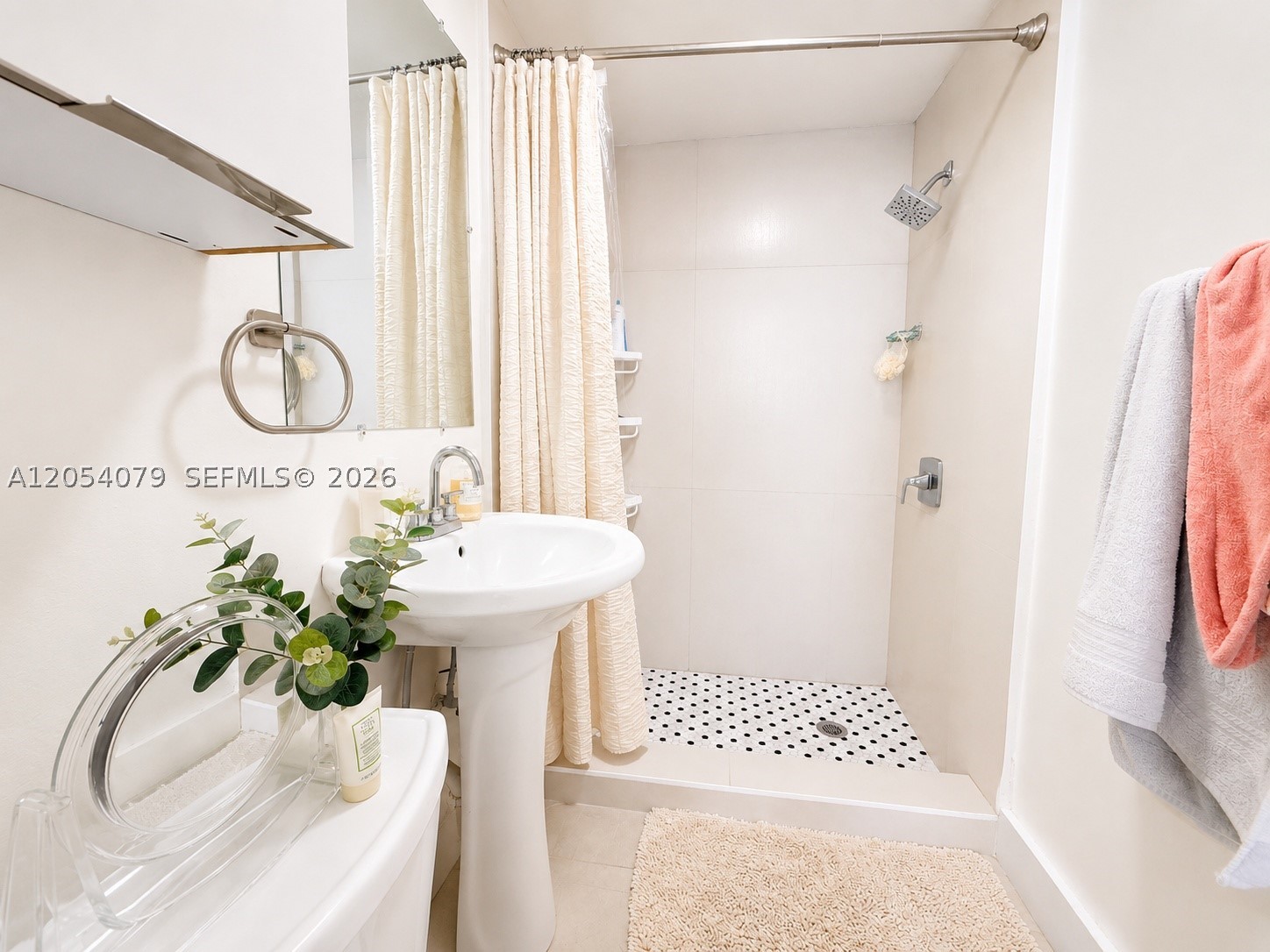 SUPERIOR HOMES SEC 6 - Residential Lease