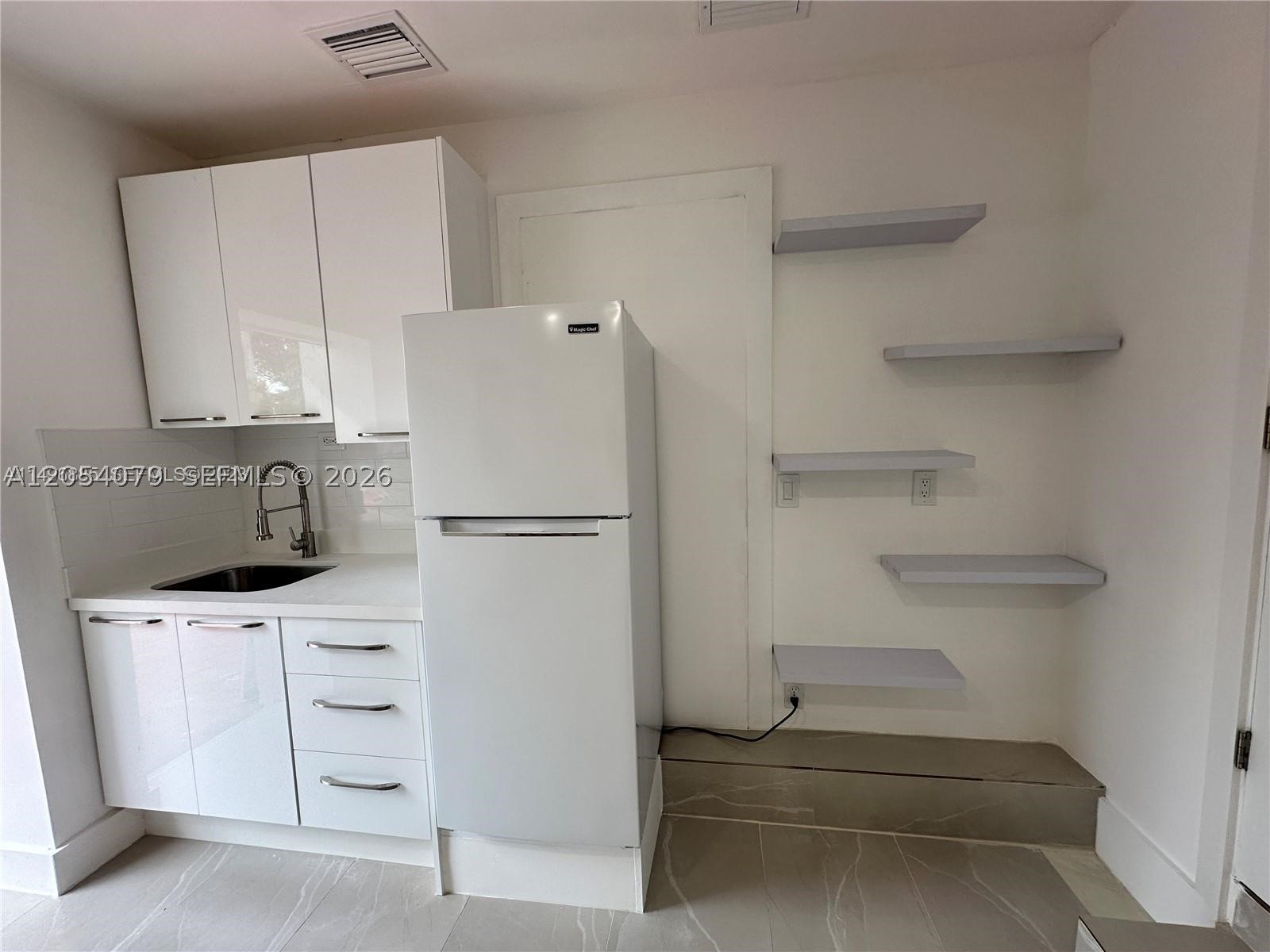 SUPERIOR HOMES SEC 6 - Residential Lease
