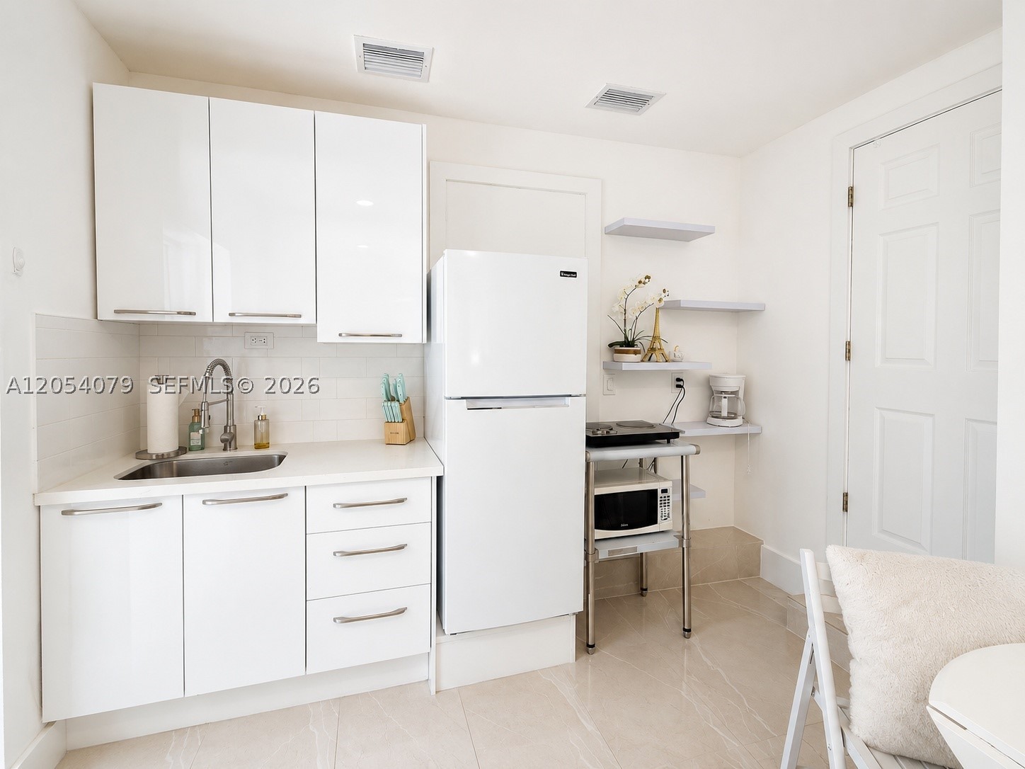 SUPERIOR HOMES SEC 6 - Residential Lease