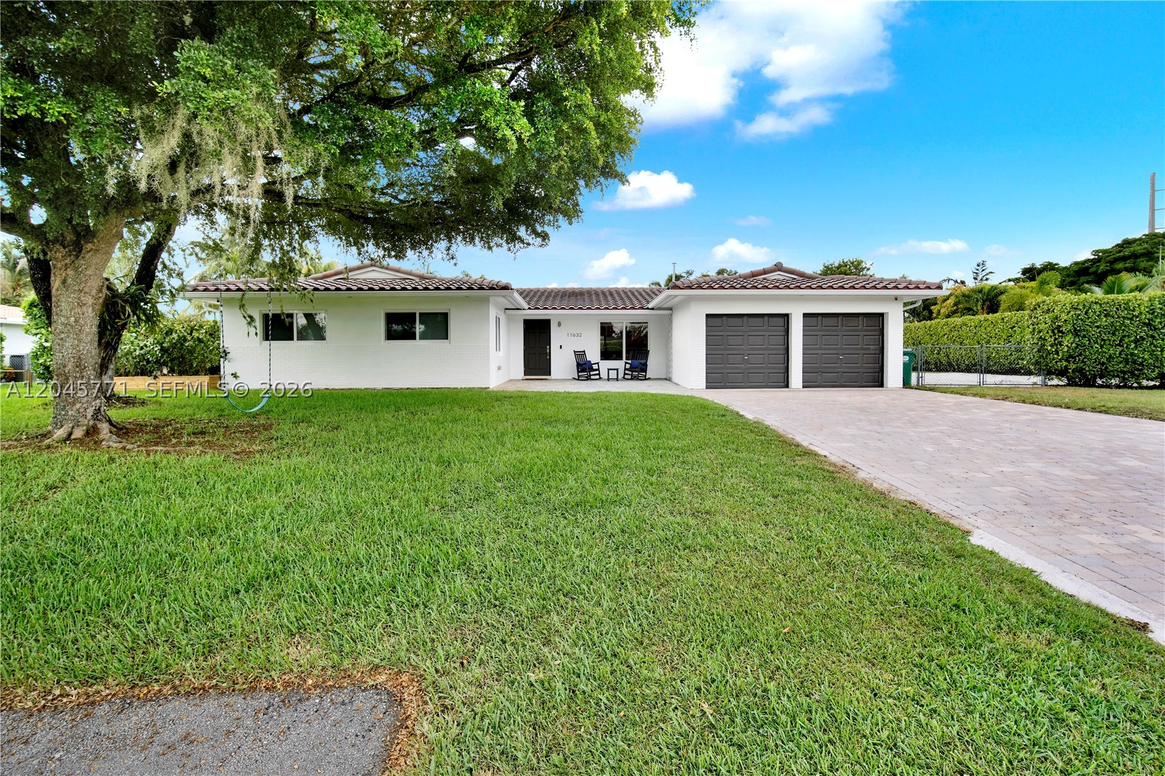 Beautifully updated 3-bedroom, 2-bath home located on a quiet cul-de-sac in the highly desirable Pine Shore neighborhood. Completely remodeled in 2019, this move-in ready home features a bright open-concept floor plan with a spacious living area and a stunning kitchen complete with a large center island, quartz countertops, and modern finishes—perfect for entertaining. The oversized primary suite offers a walk-in closet and an updated en-suite bathroom.
Enjoy South Florida living in your private backyard oasis featuring a sparkling pool, covered patio, and plenty of space for relaxing or hosting family and friends. The property also includes a dedicated boat pad, ideal for your boat or other recreational vehicles. Additional upgrades include impact windows, a 2015 tile roof, new A/C installed in 2024, fresh interior and exterior paint, and a new paver driveway, providing both style and peace of mind.
Ideally located near top-rated schools, parks, shopping, dining, and major highways, this turnkey home combines comfort, functionality, and an unbeatable location in one of Pine Shore’s most desirable neighborhoods. A rare opportunity you won’t want to miss!