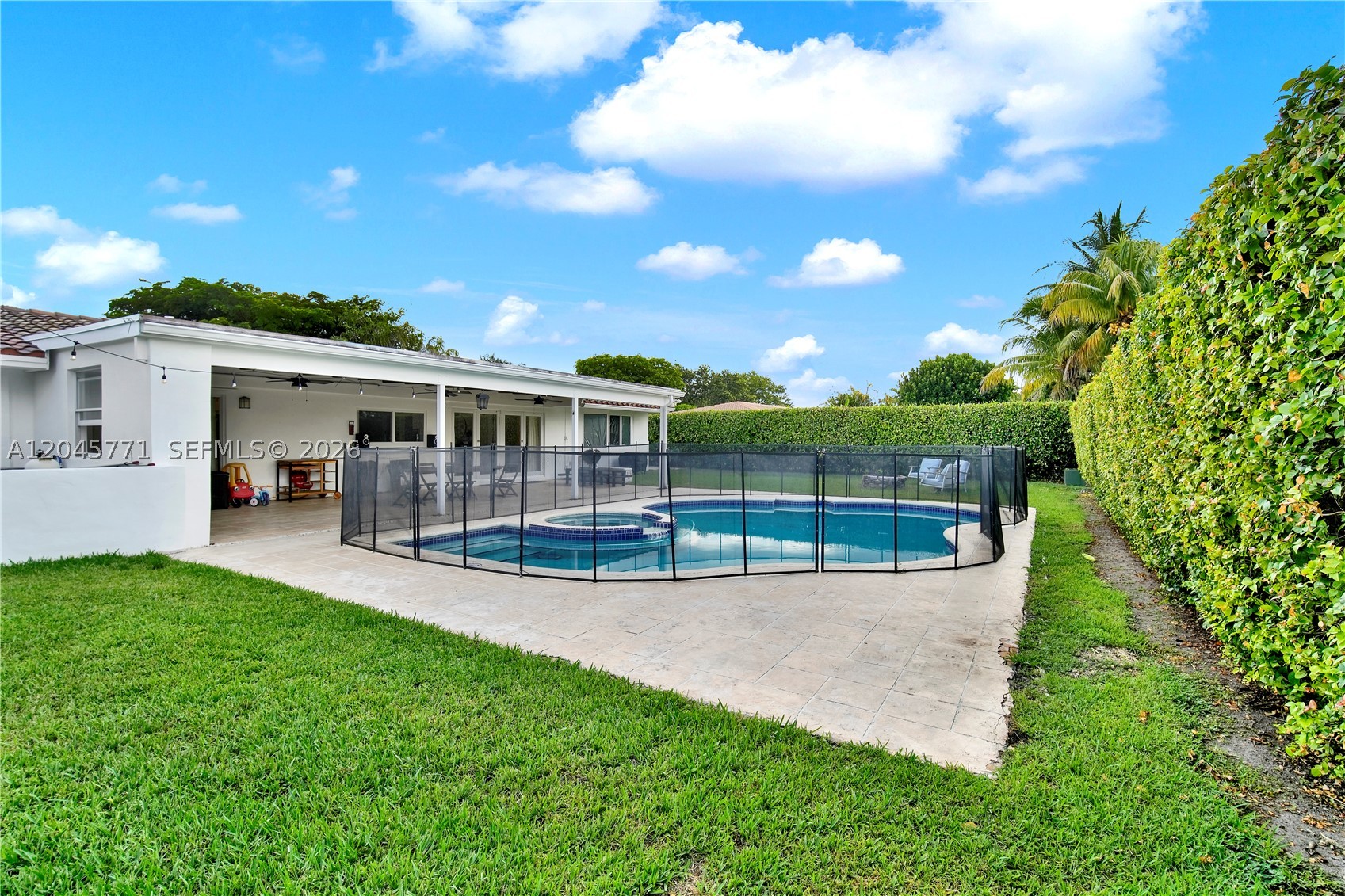 PINE SHORE SEC 4 - Residential