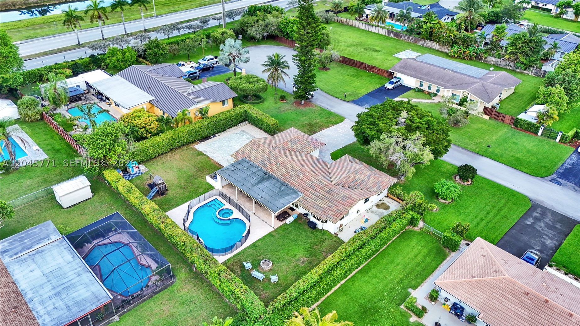 PINE SHORE SEC 4 - Residential