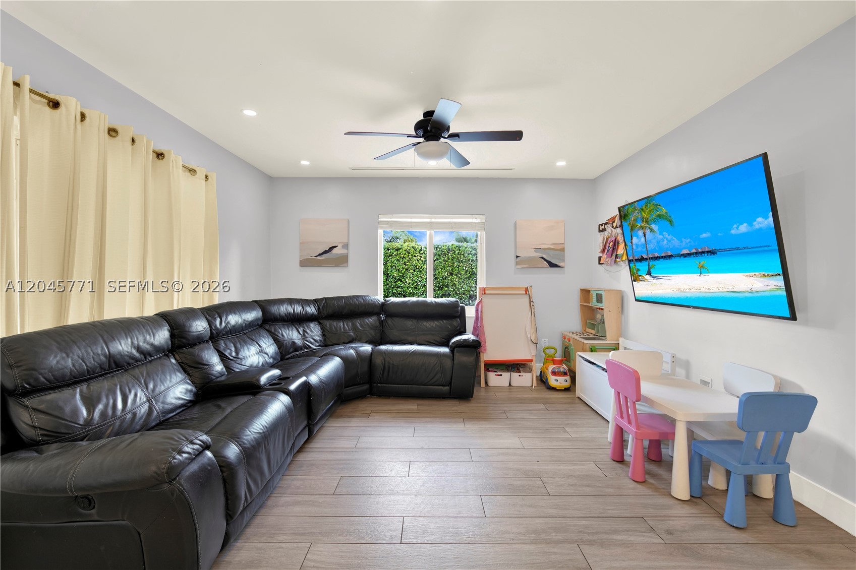 PINE SHORE SEC 4 - Residential