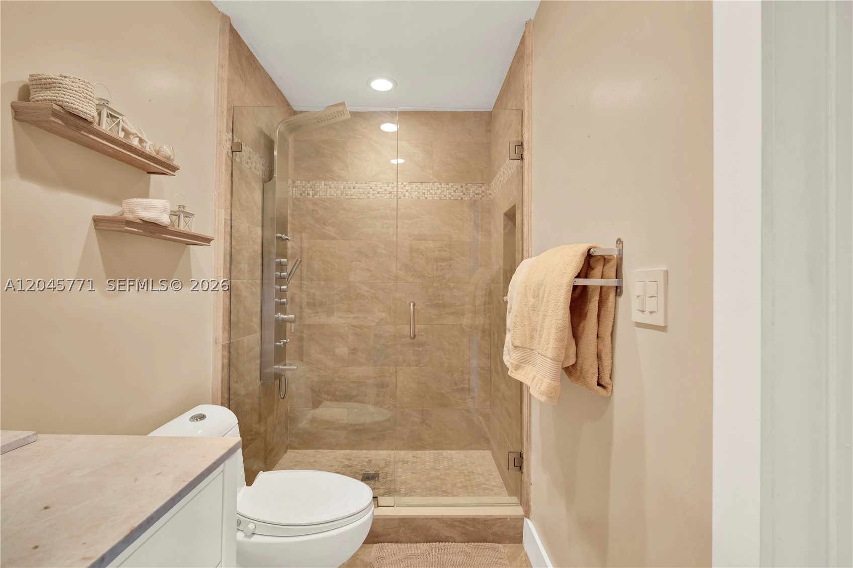 PINE SHORE SEC 4 - Residential