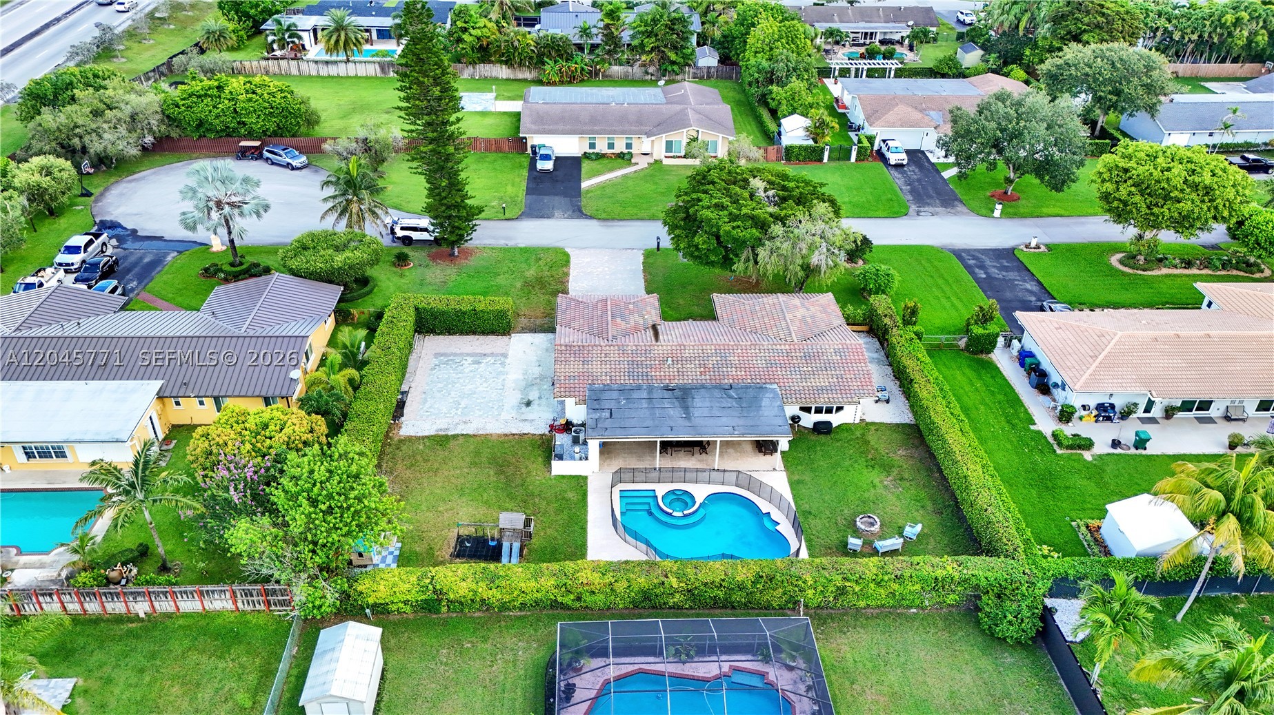 PINE SHORE SEC 4 - Residential