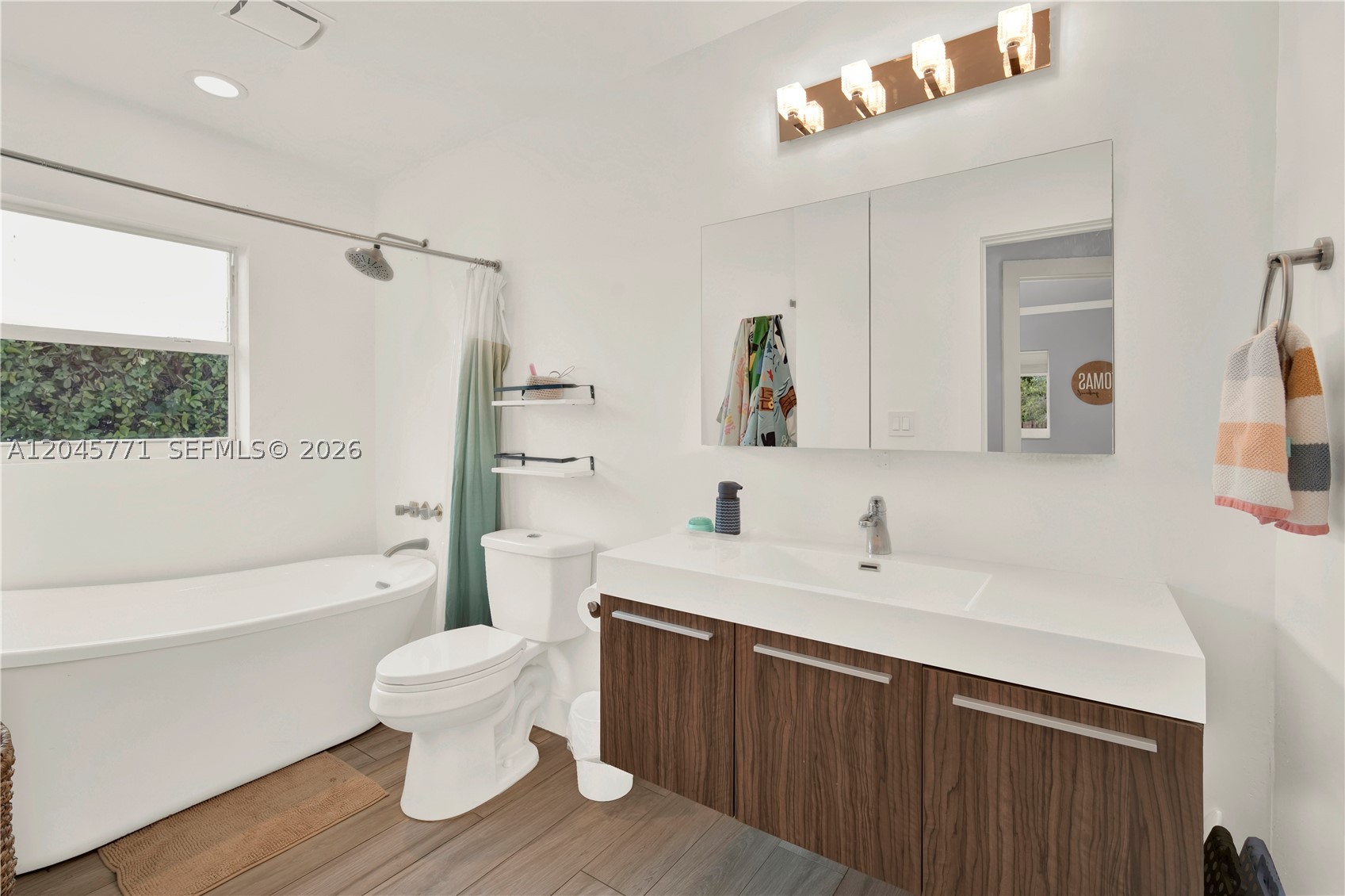 PINE SHORE SEC 4 - Residential