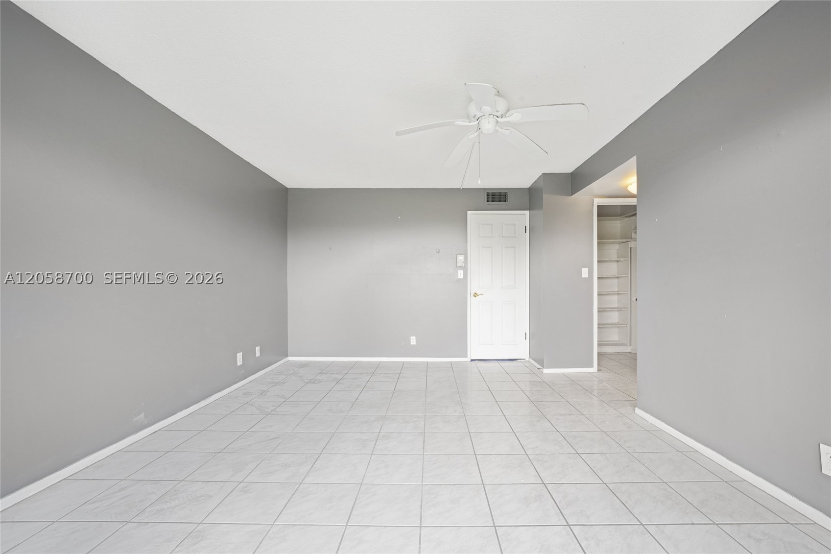 HILLCREST COUNTRY CLUB AP - Residential