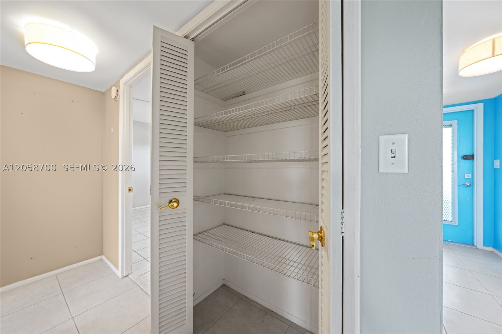 HILLCREST COUNTRY CLUB AP - Residential