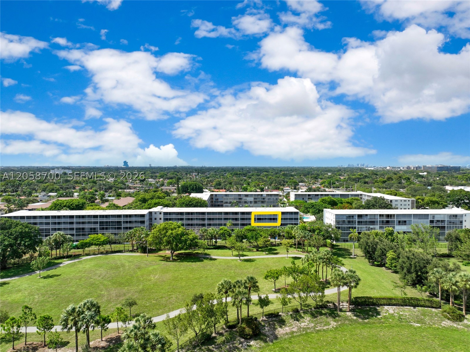 HILLCREST COUNTRY CLUB AP - Residential