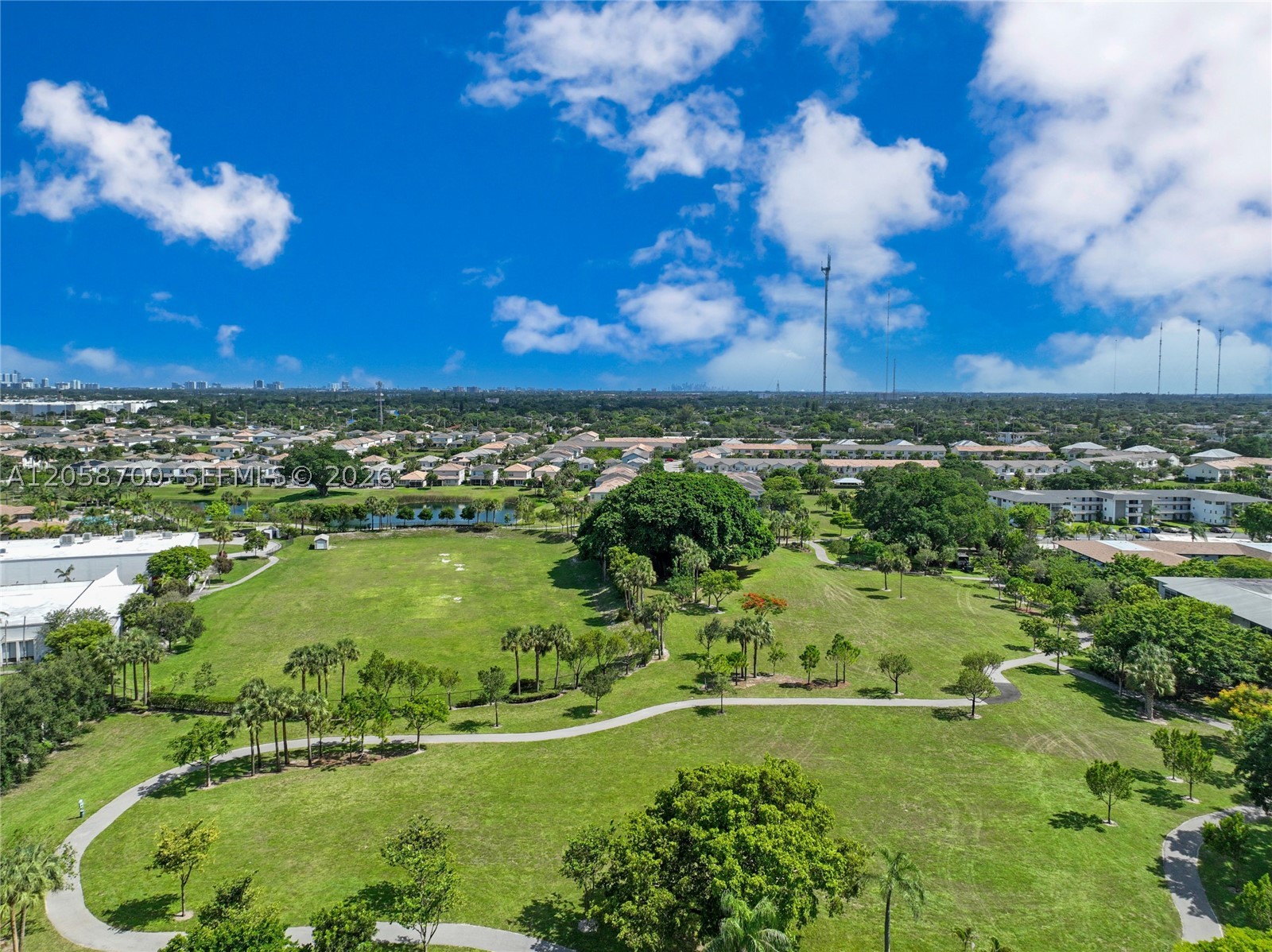 HILLCREST COUNTRY CLUB AP - Residential