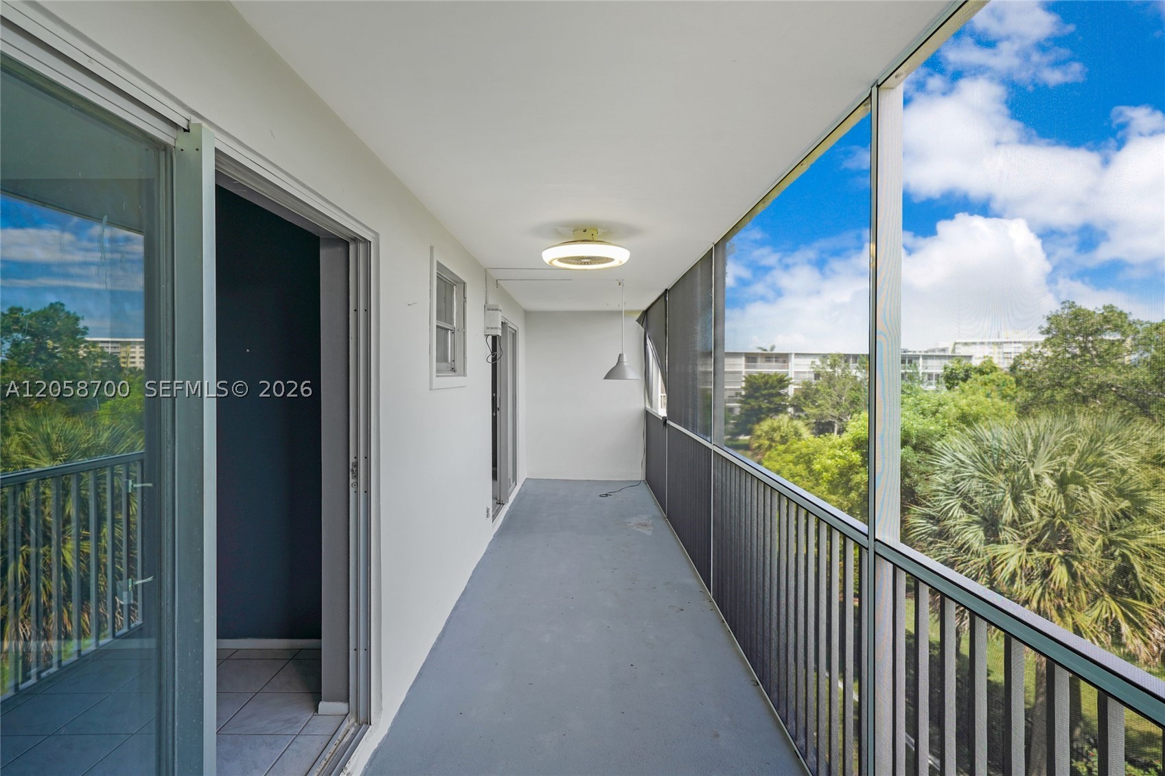 HILLCREST COUNTRY CLUB AP - Residential