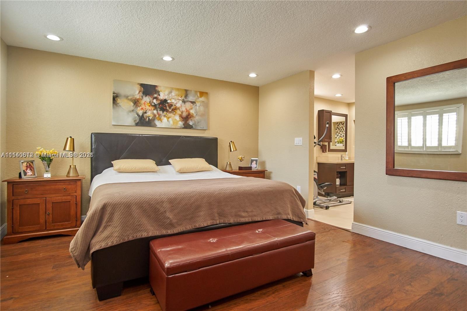 LAS CASAS AT KENDALL - Residential Lease