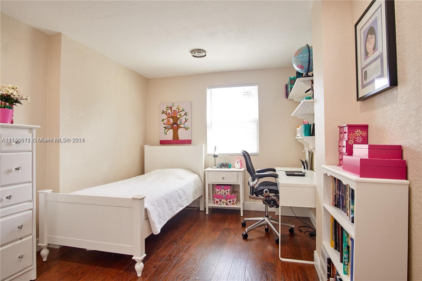 LAS CASAS AT KENDALL - Residential Lease