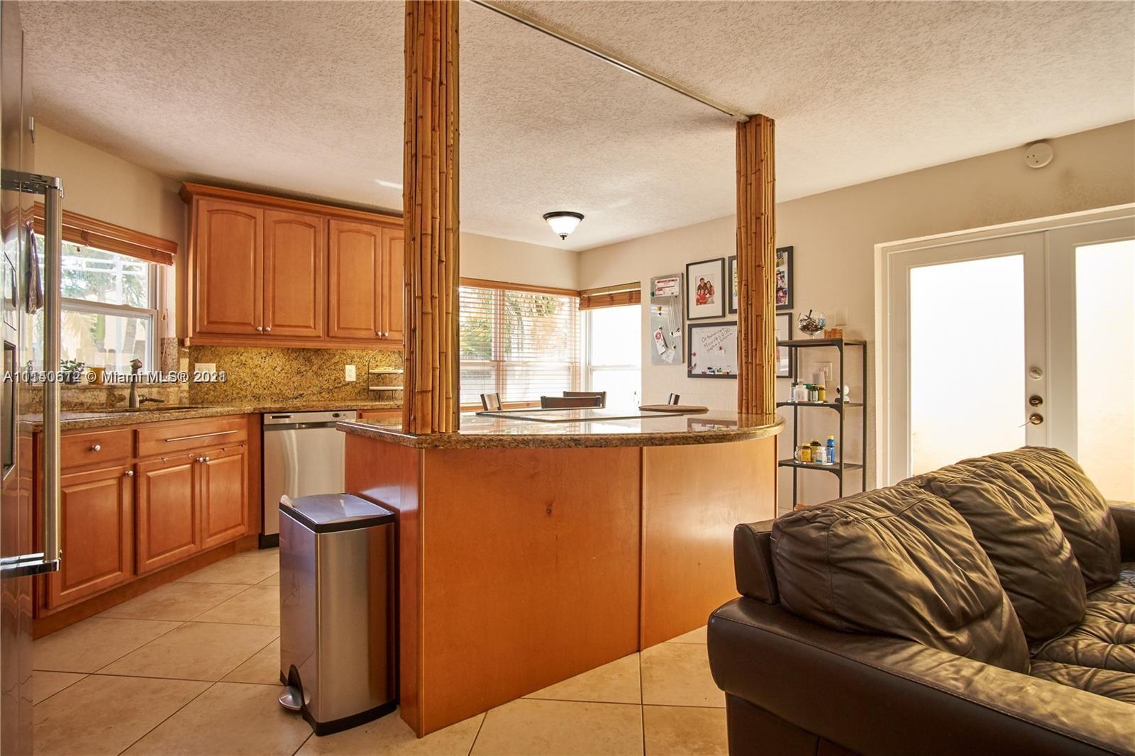 LAS CASAS AT KENDALL - Residential Lease