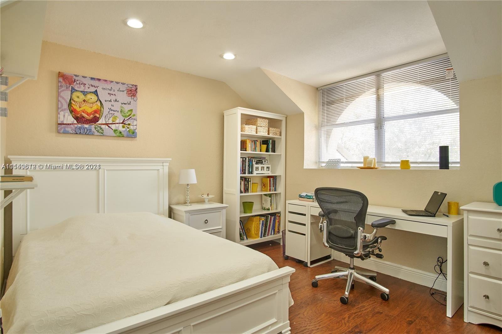 LAS CASAS AT KENDALL - Residential Lease