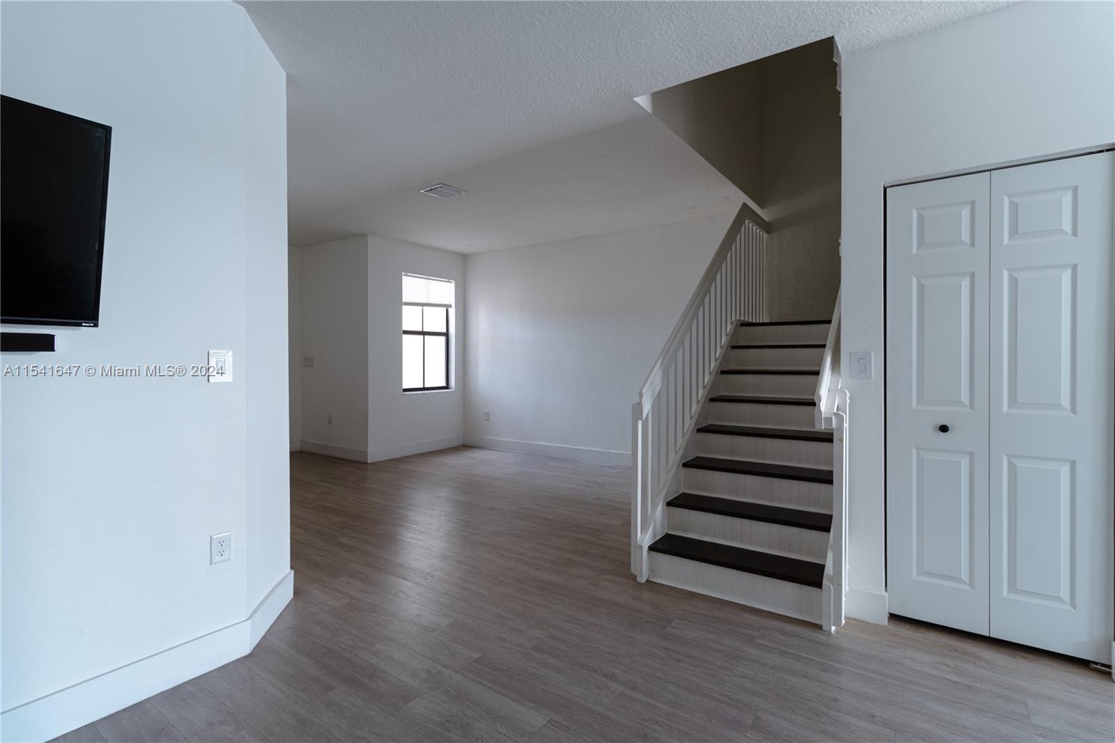 AQUABELLA SECTION TWO - Residential Lease