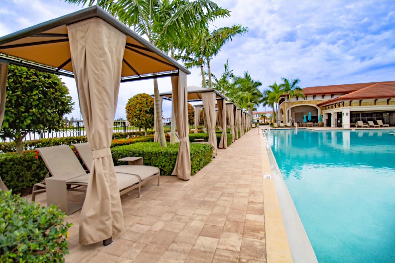 AQUABELLA SECTION TWO - Residential Lease