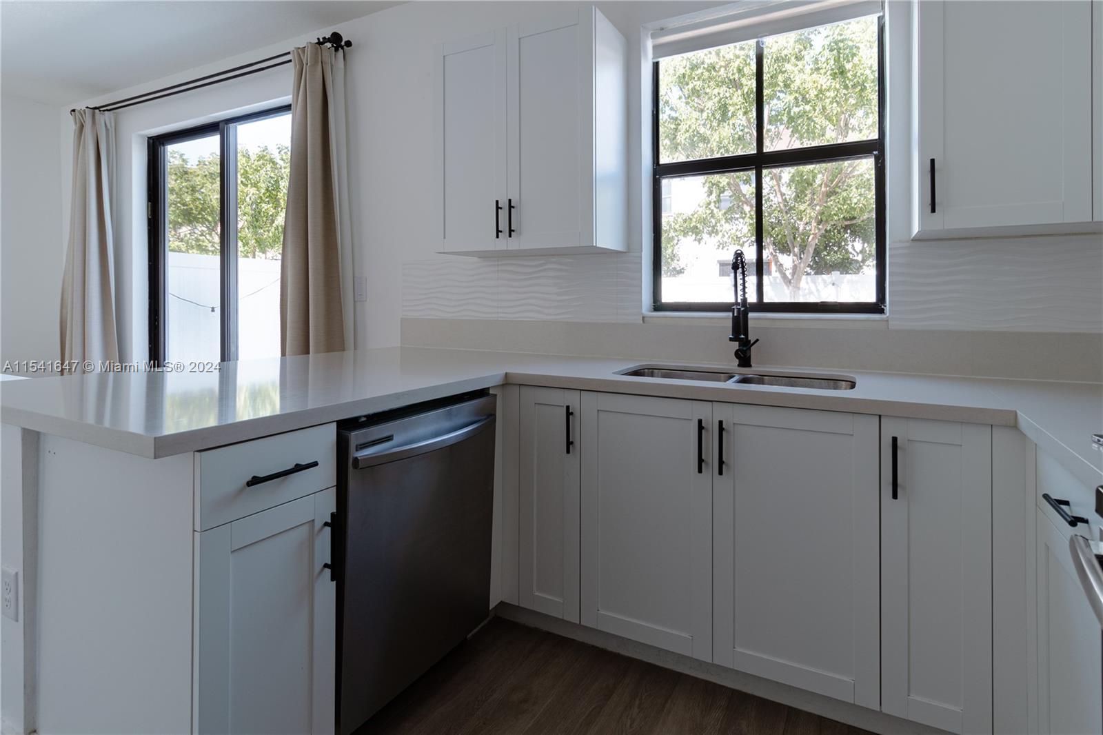 AQUABELLA SECTION TWO - Residential Lease