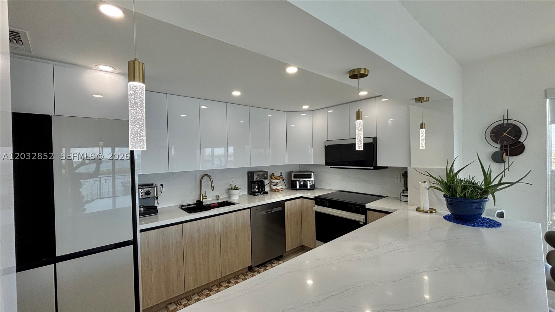 JOCKEY CLUB CONDO - Residential