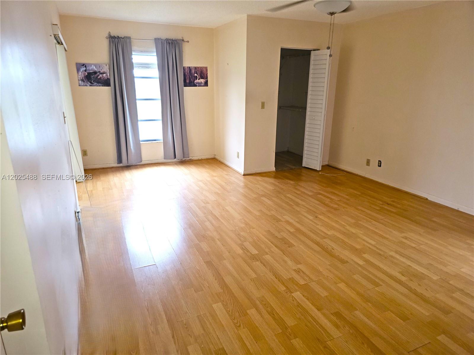 HUNTINGTON LAKES SEC FIVE - Residential