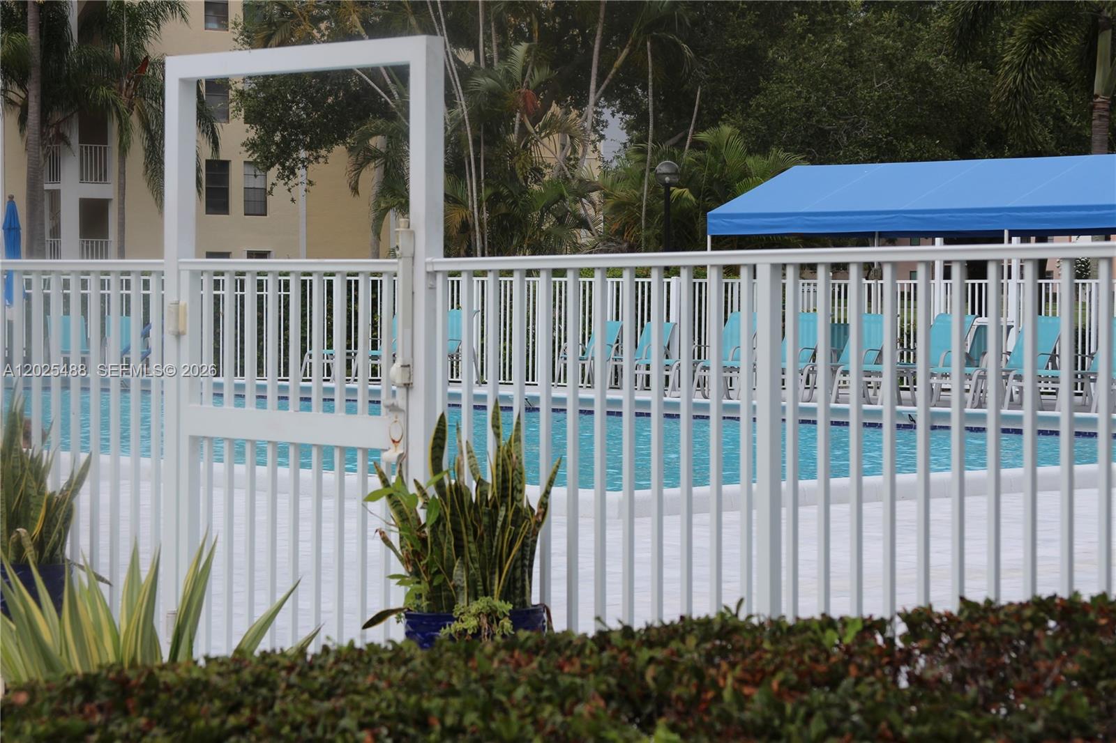 HUNTINGTON LAKES SEC FIVE - Residential
