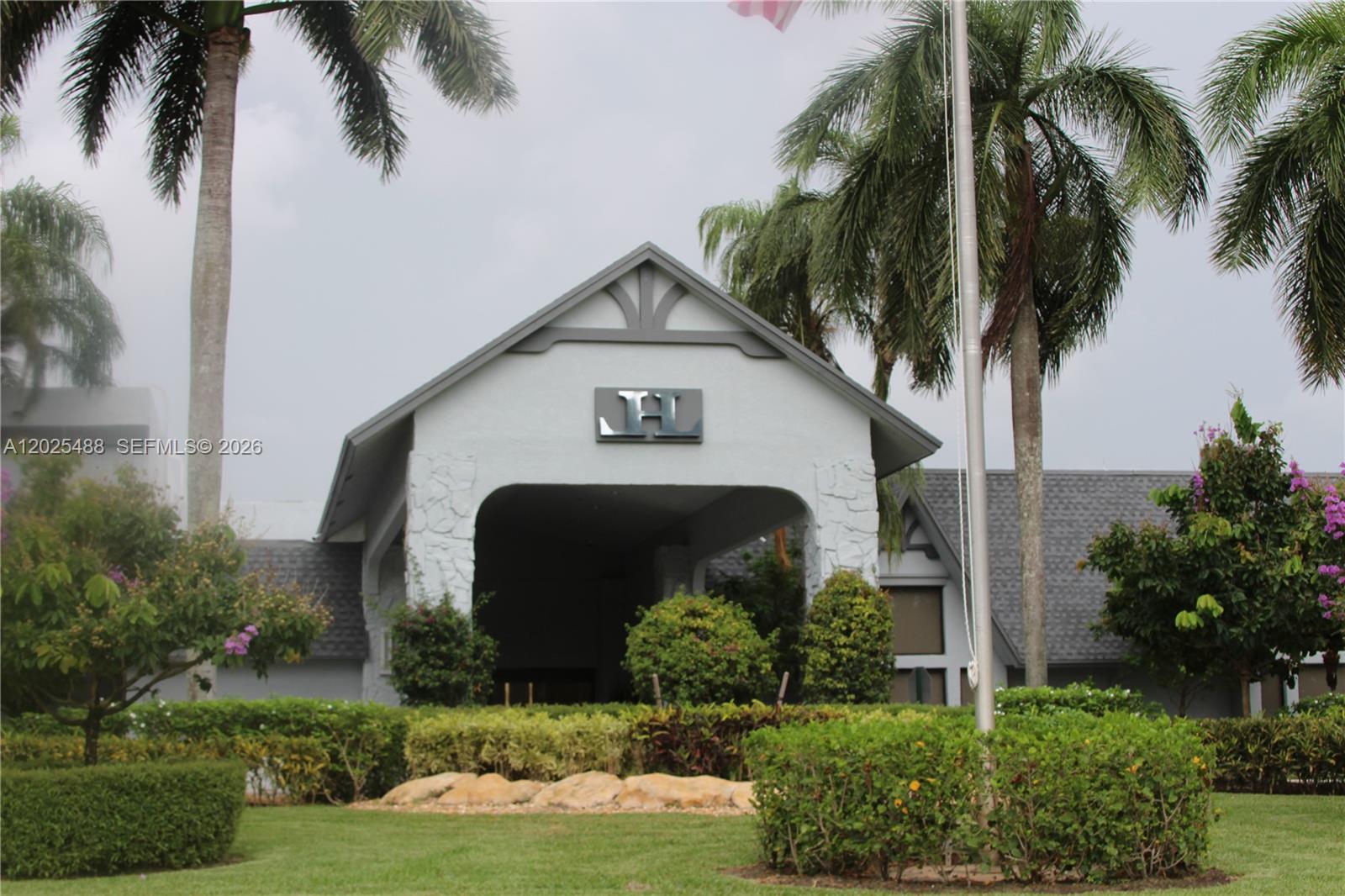 HUNTINGTON LAKES SEC FIVE - Residential