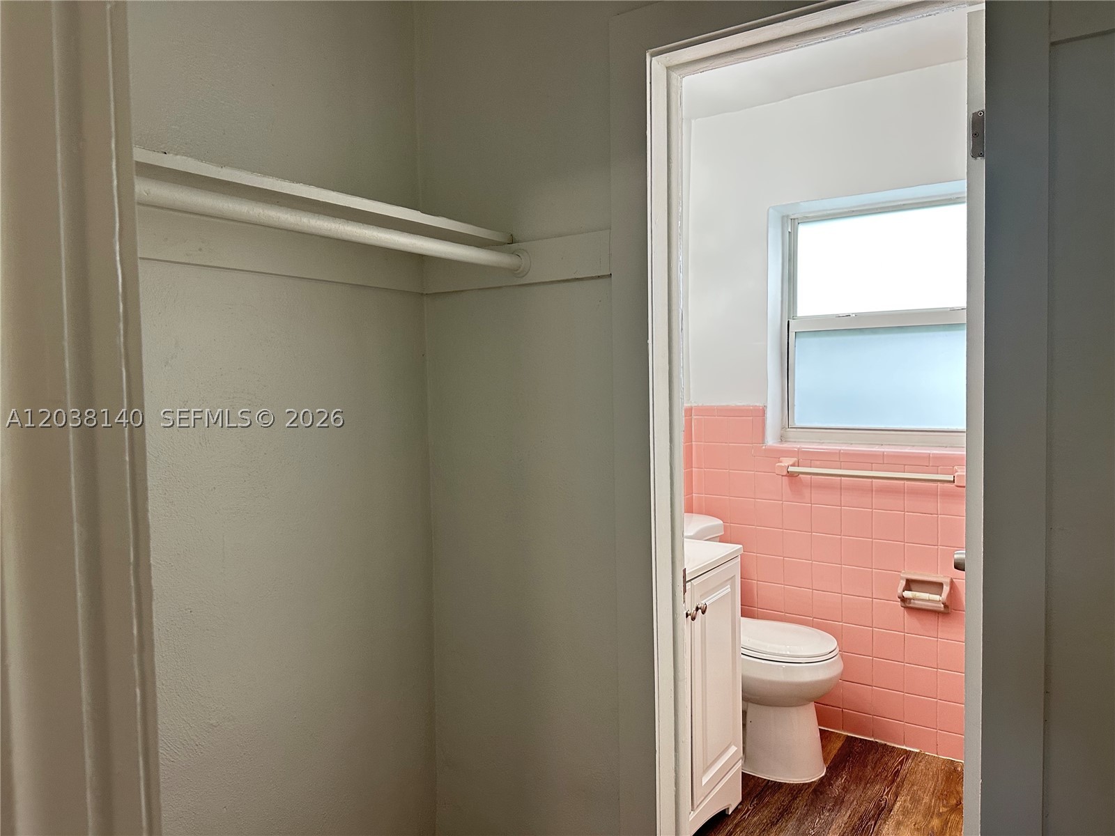 NORTH HOLLYWOOD SQUARE AM - Residential Lease