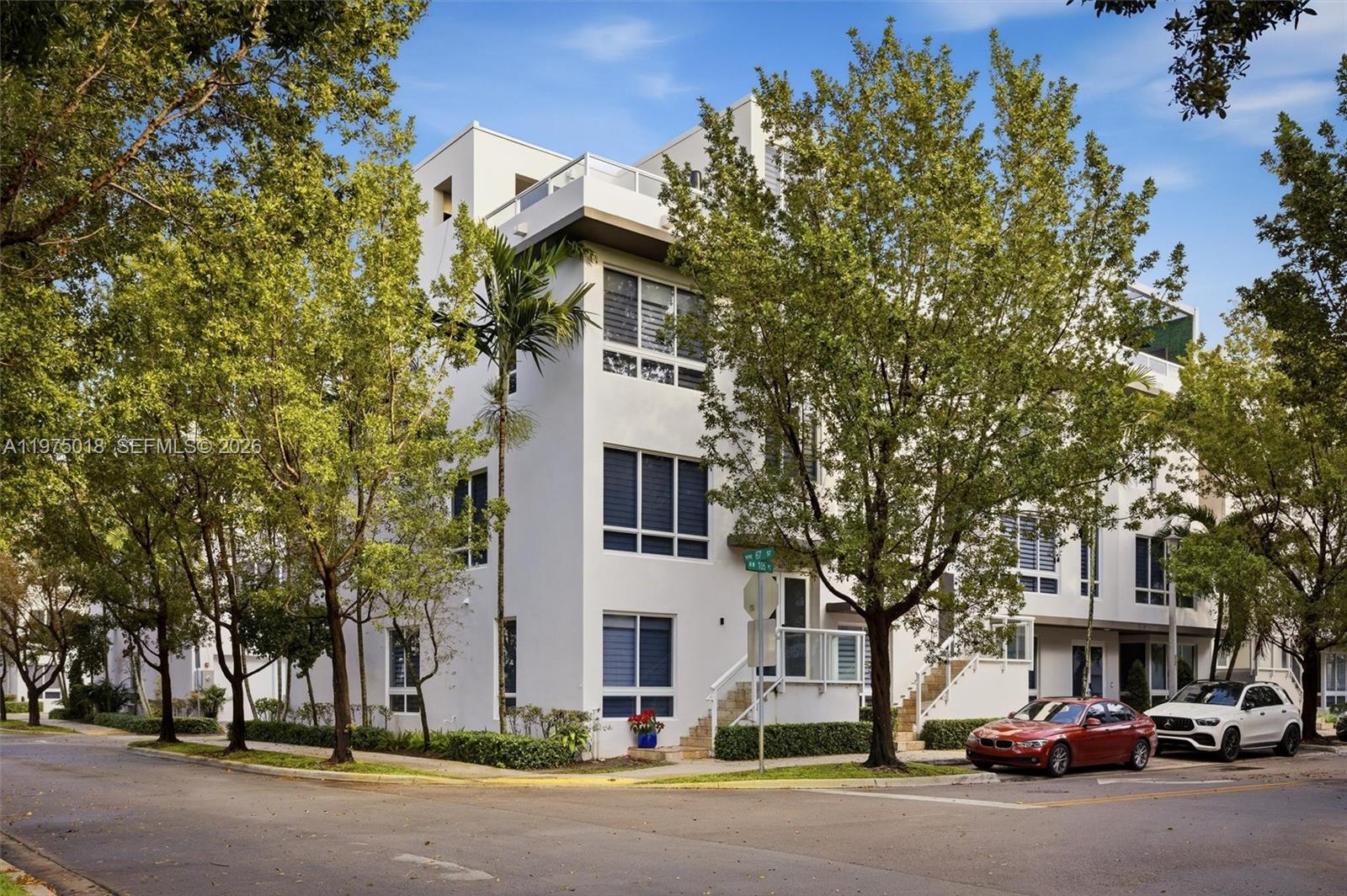 LANDMARK AT DORAL - Residential