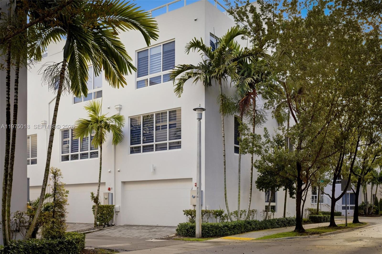 LANDMARK AT DORAL - Residential
