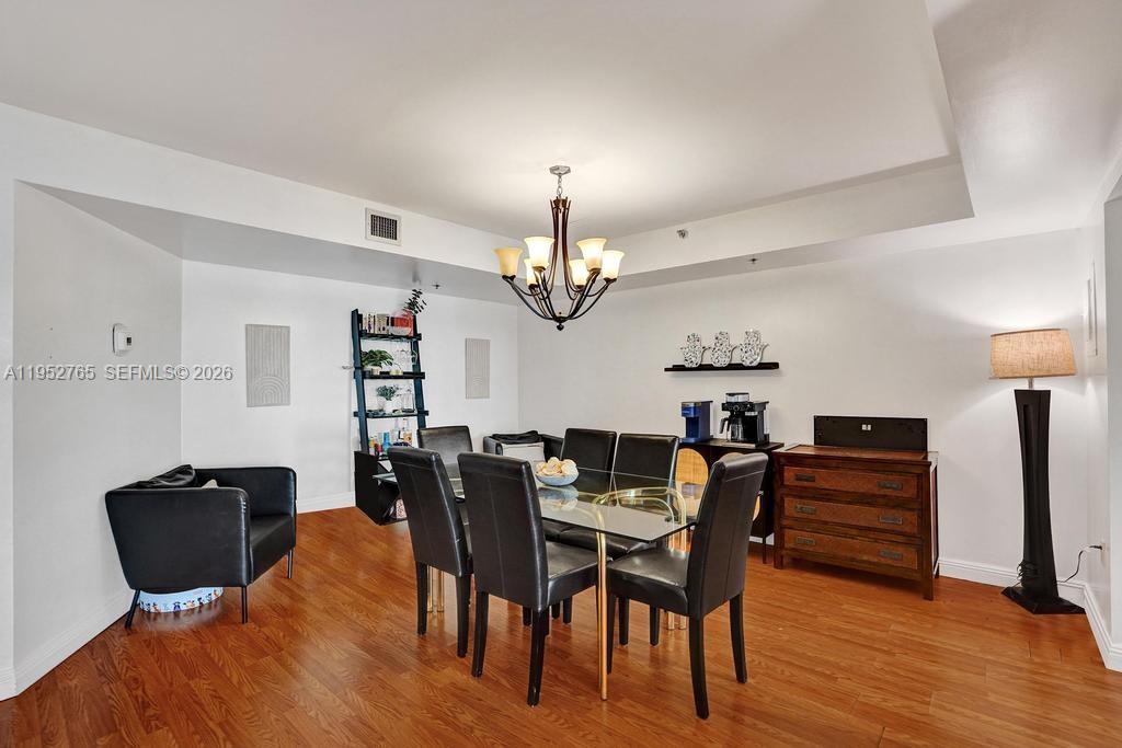 SUMMIT CONDO - Residential