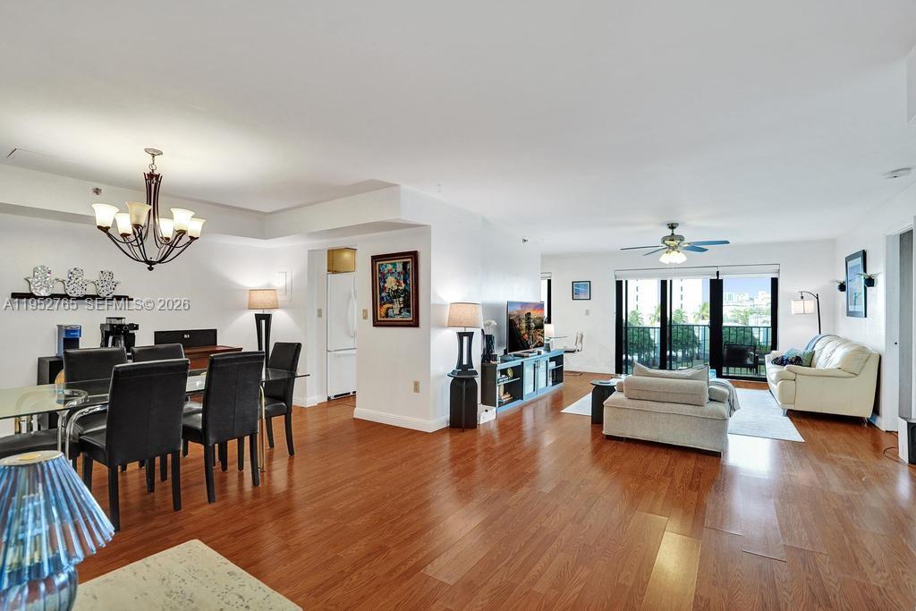 SUMMIT CONDO - Residential