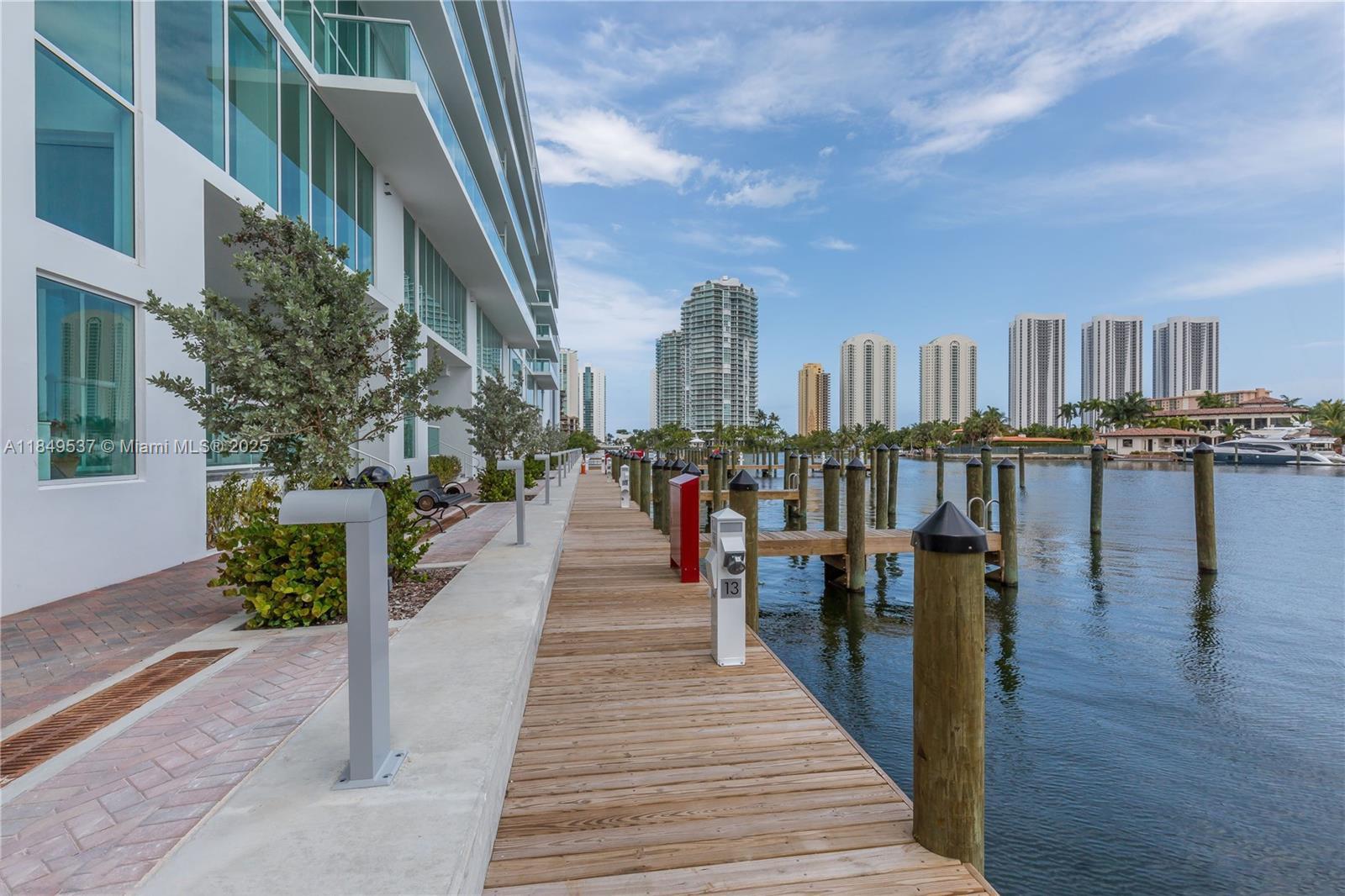 400 SUNNY ISLES CONDO EAS - Residential