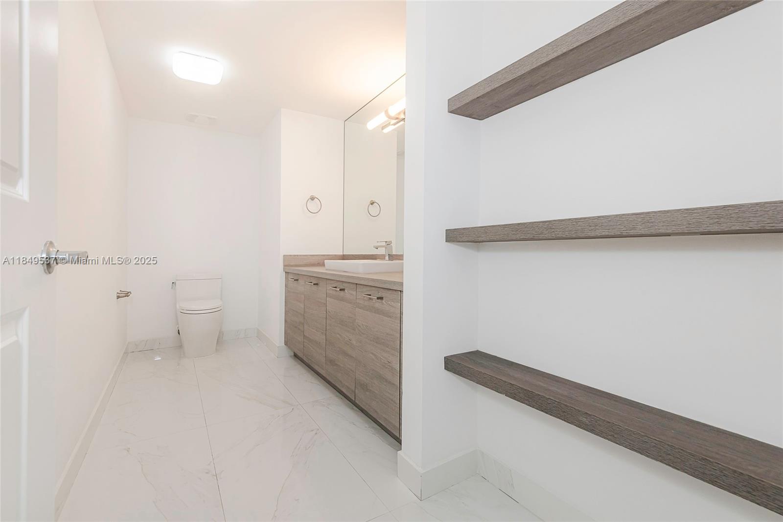 400 SUNNY ISLES CONDO EAS - Residential