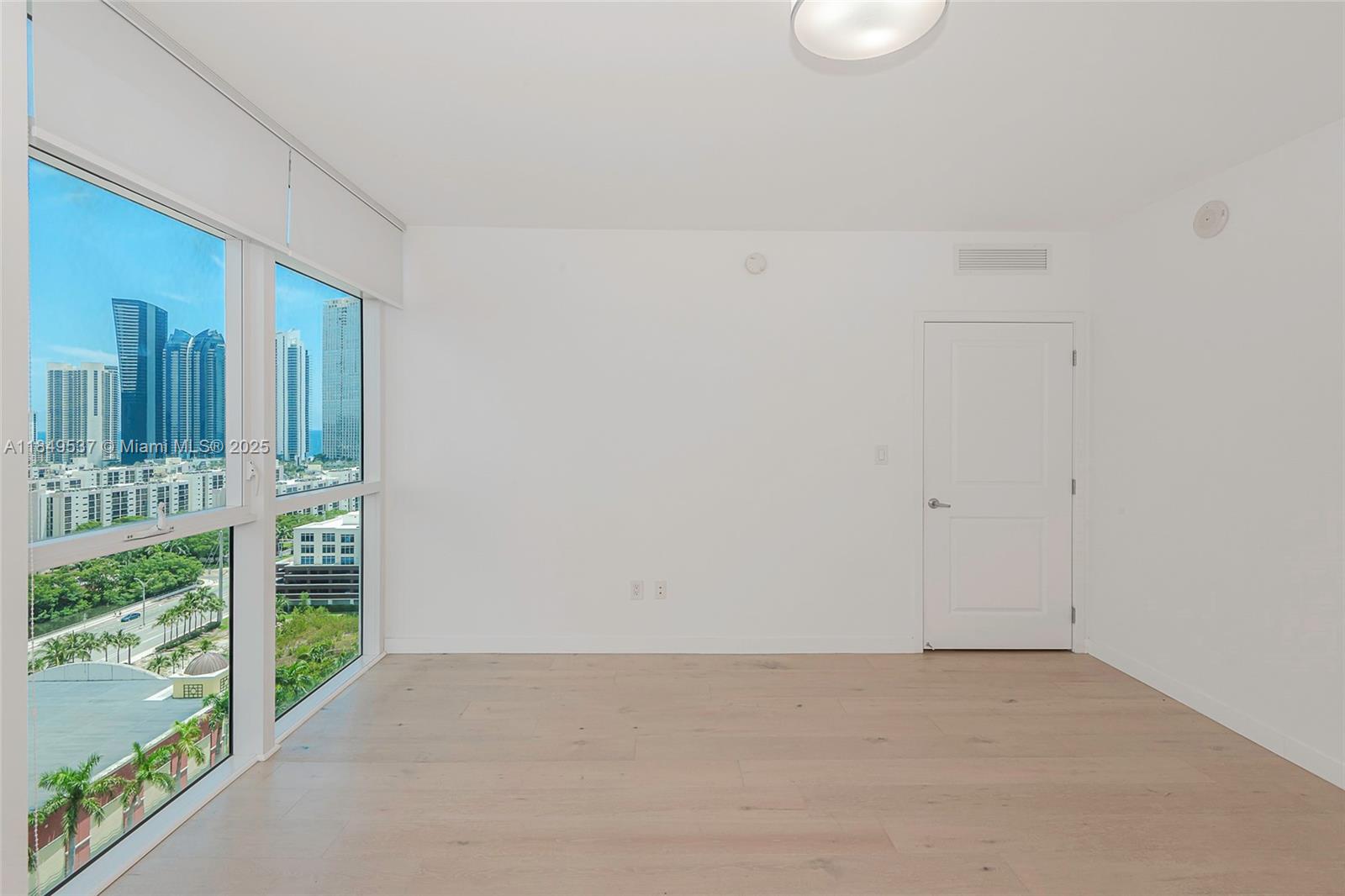 400 SUNNY ISLES CONDO EAS - Residential