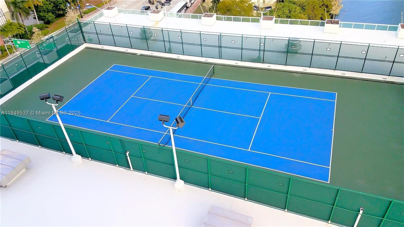 400 SUNNY ISLES CONDO EAS - Residential