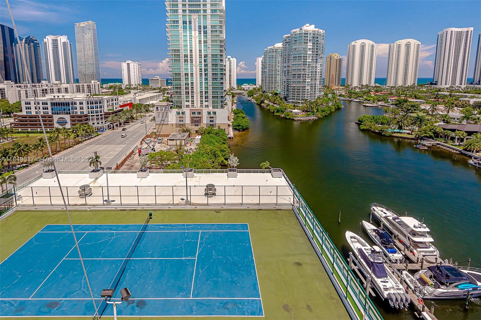 400 SUNNY ISLES CONDO EAS - Residential