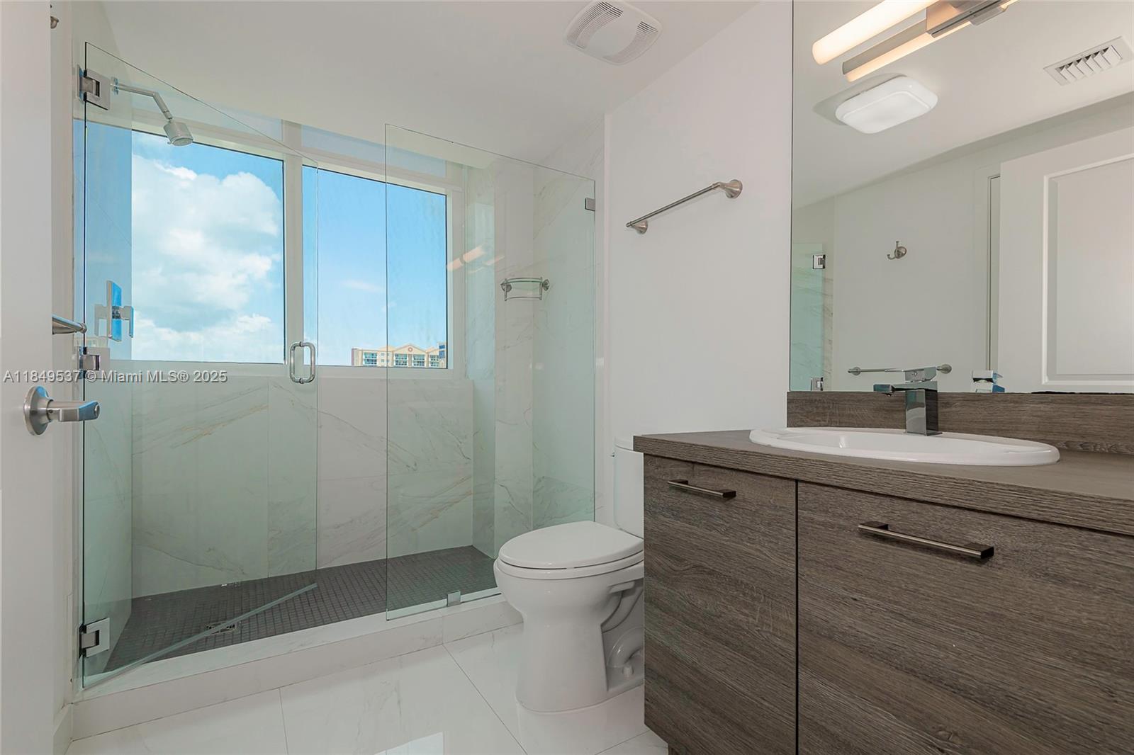 400 SUNNY ISLES CONDO EAS - Residential