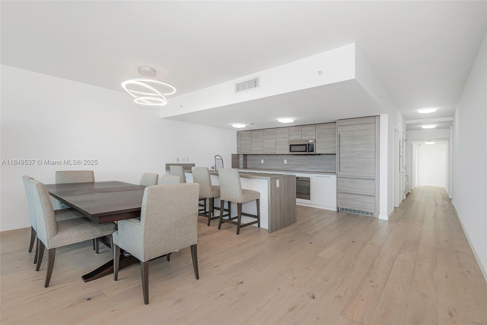 400 SUNNY ISLES CONDO EAS - Residential