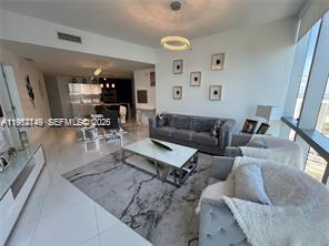 PARAMOUNT MIAMI WORLDCENT - Residential