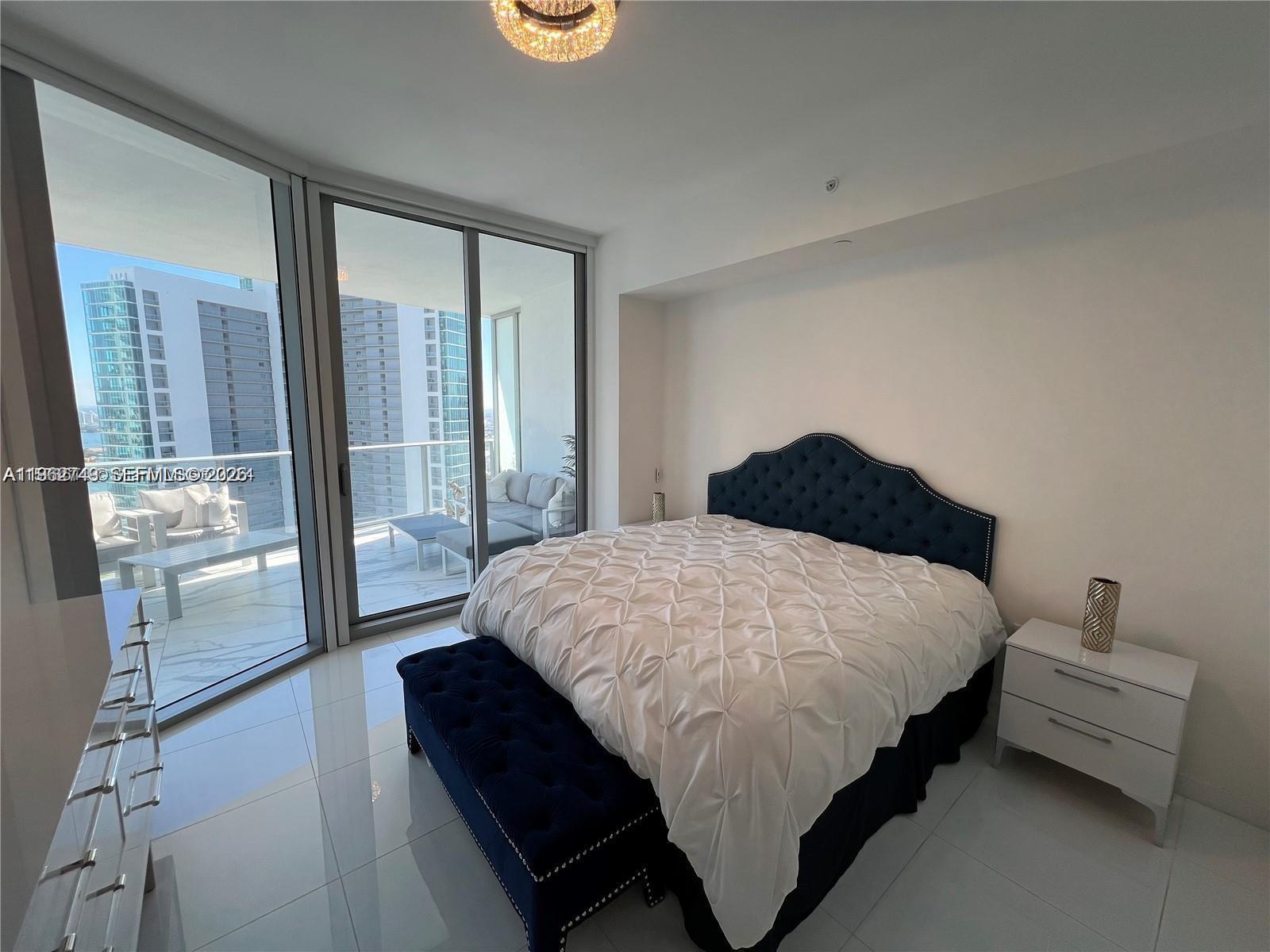PARAMOUNT MIAMI WORLDCENT - Residential